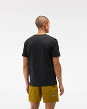 CAMISETA CON LOGO HOKA