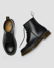 DR. MARTENS UNISEX 1460 BLACK WYOMING