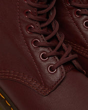 DR. MARTENS UNISEX 1460 VIRGINIA CHERRY RED