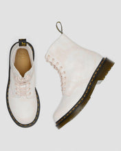 DR. MARTENS WOMEN 1460 PASCAL