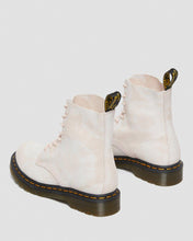 DR. MARTENS WOMEN 1460 PASCAL